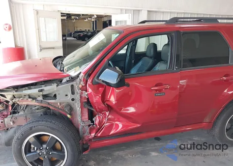 2012 Ford Escape Xlt z USA, uszkodzony, nr VIN 1FMCU9DG7CKB61298